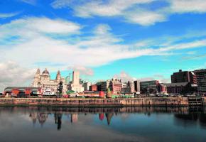 Liverpool est une destination très prisée, riche en culture et animations.