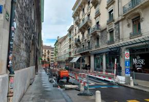 Rue de la Muse, les SIG renouvellent le réseau de distribution du gaz et de l’électricité. TR 