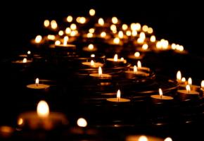 Lors du spectacle, la cathédrale sera illuminée de bougies. MIKE LABRUM 