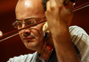 Gordan Nikolic dirigera L’OCG pour son dernier concert. DR 