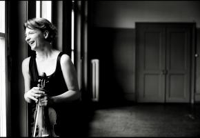 La célèbre violoniste Antje Weithaas dirigera la Camerata Bern. DR 