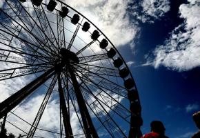 La grande roue de René Bourquin restera au Jardin anglais jusqu’au 1er octobre 2017. F.HALLER 