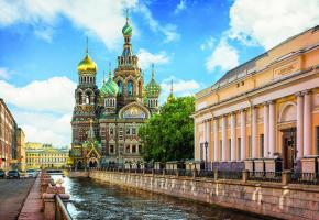 Saint-Pétersbourg (ex-Leningrad) est surnommée la Venise du Nord en raison de sa ressemblance, par endroits, avec la sublime italienne. ISTOCK 