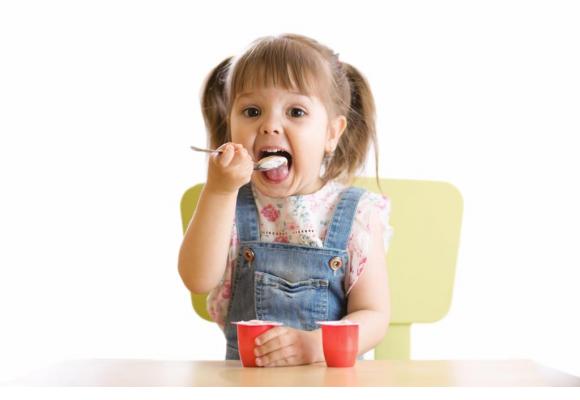 94% des aliments destinés aux enfants sont trop sucrés. 123RF