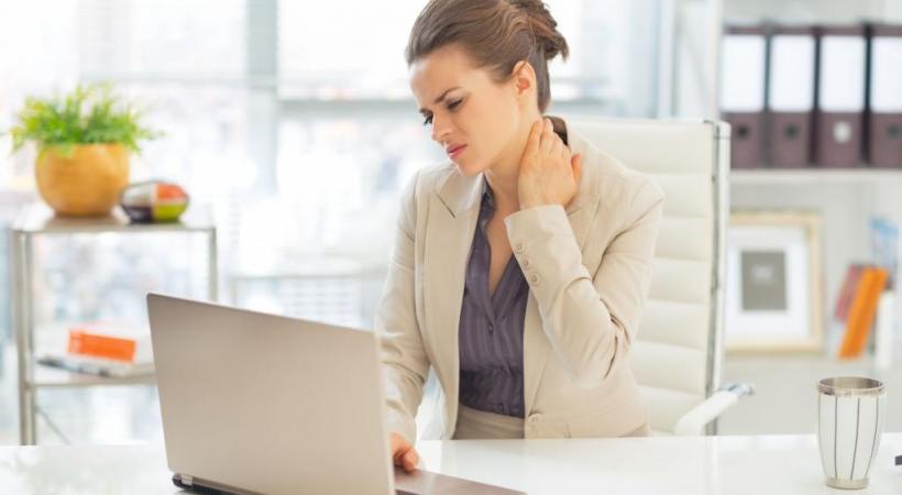 Fatigue et douleurs musculo-articulaires sont parmi les symptômes de la fibromyalgie. 123RF/CITALLIANCE