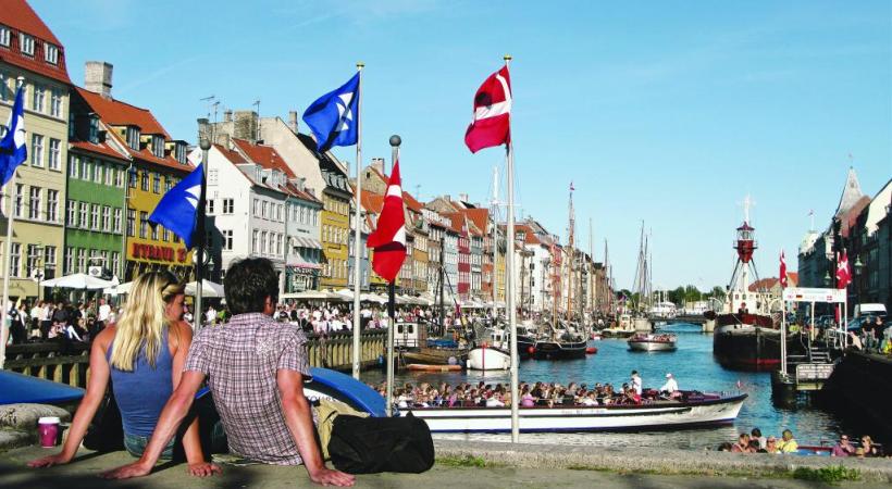 Nyhavn, qui signifie nouveau port, est l’épicentre touristique de la capitale Copenhague.