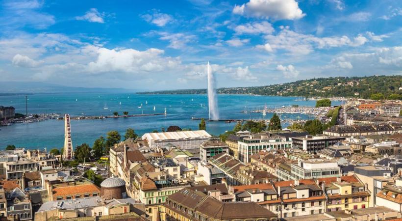 Les municipalités de gauche des grandes villes, telles que Genève, sont accusées par l’UDC suisse de dépenses considérables,  clientélisme et comportement de caste. 123RF/BLOODUA