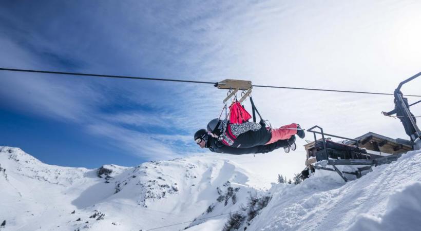 Situé au cœur du vaste domaine skiable des Portes du Soleil, le village de Châtel a su préserver son charme montagnard  et ses traditions. L. MEYER
