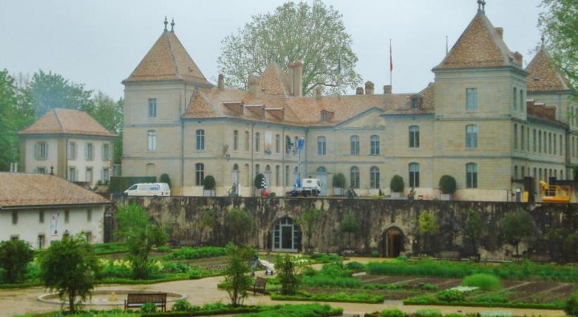 Le château de Prangins et son jardin potager à l'ancienne. DR