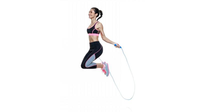La corde à sauter, un exercice très efficace et que l’on peut pratiquer partout.  GETTY IMAGES/OSTILL 