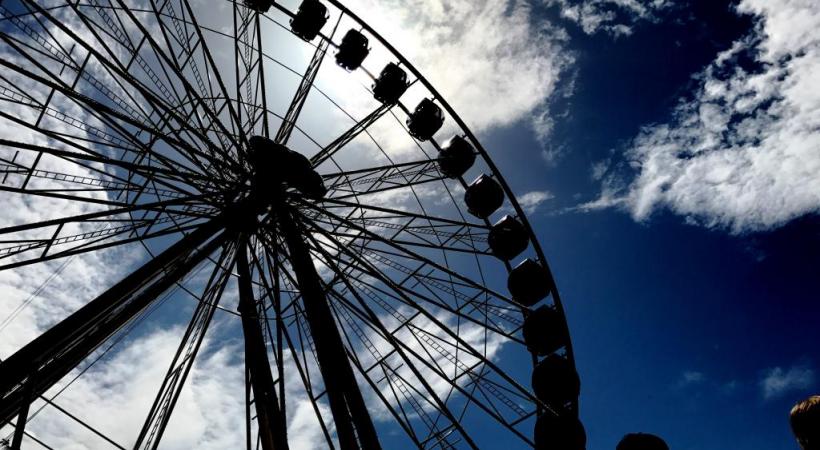 La grande roue de René Bourquin restera au Jardin anglais jusqu’au 1er octobre 2017. F.HALLER 