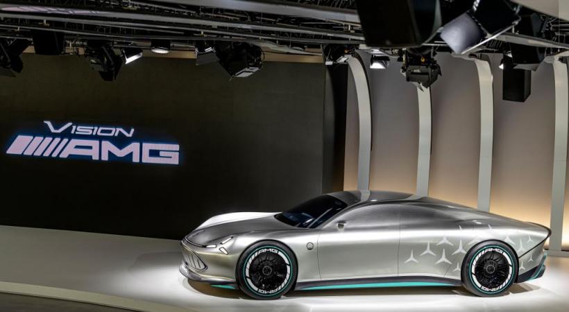 Le futur avance: Mercedes-Benz et d’autres envisagent la vente différemment, par des agences et non des concessions.
