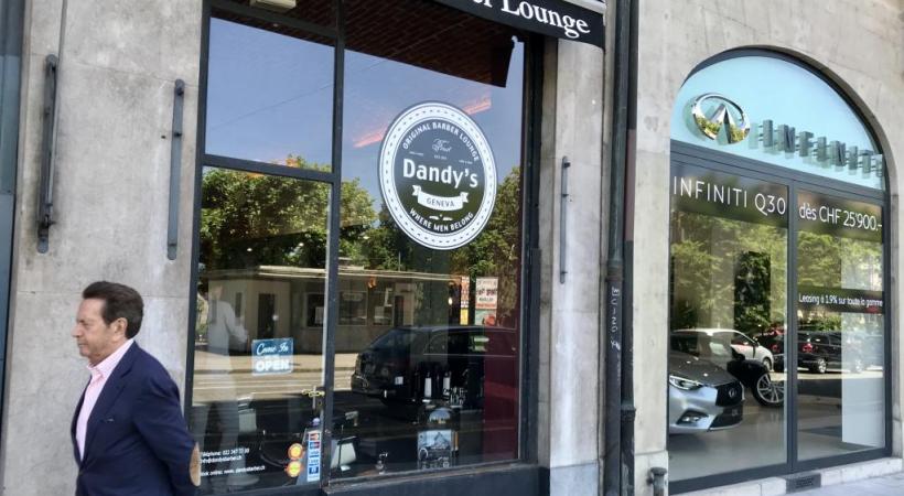 Lors de l’édition 2017, le «Dandy’s Barber Lounge», au boulevard des Tranchées, avait gagné  le prix de la plus belle vitrine. FRANCIS HALLER 