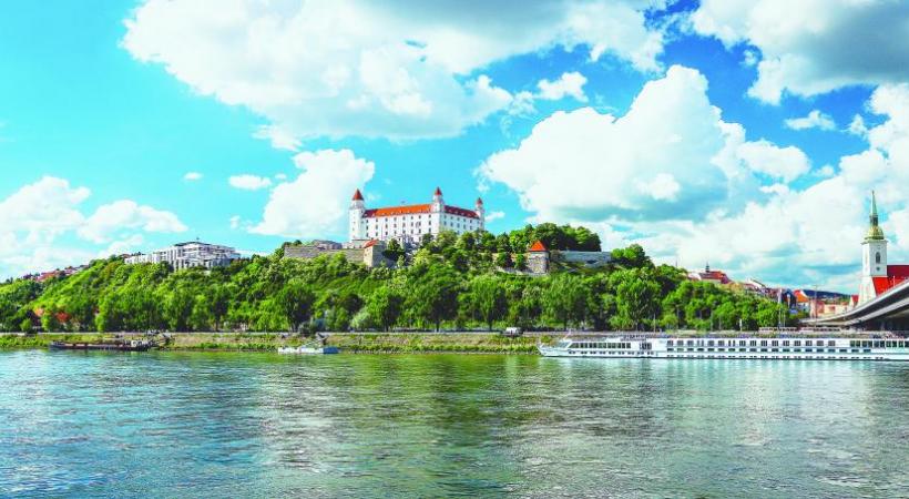 L’imposant château de Bratislava, capitale de la Slovaquie, surplombe avec majesté le Danube. PIXABAY