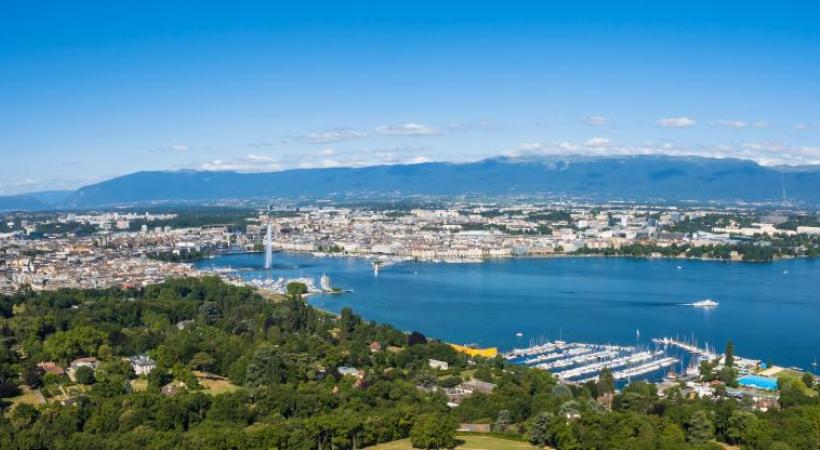 Genève, c’est une ville, et c’est un canton. Une ville, et 44 autres communes. Le Genevois est à la fois urbain et périurbain, parfois campagnard. 123RF/SAM74100
